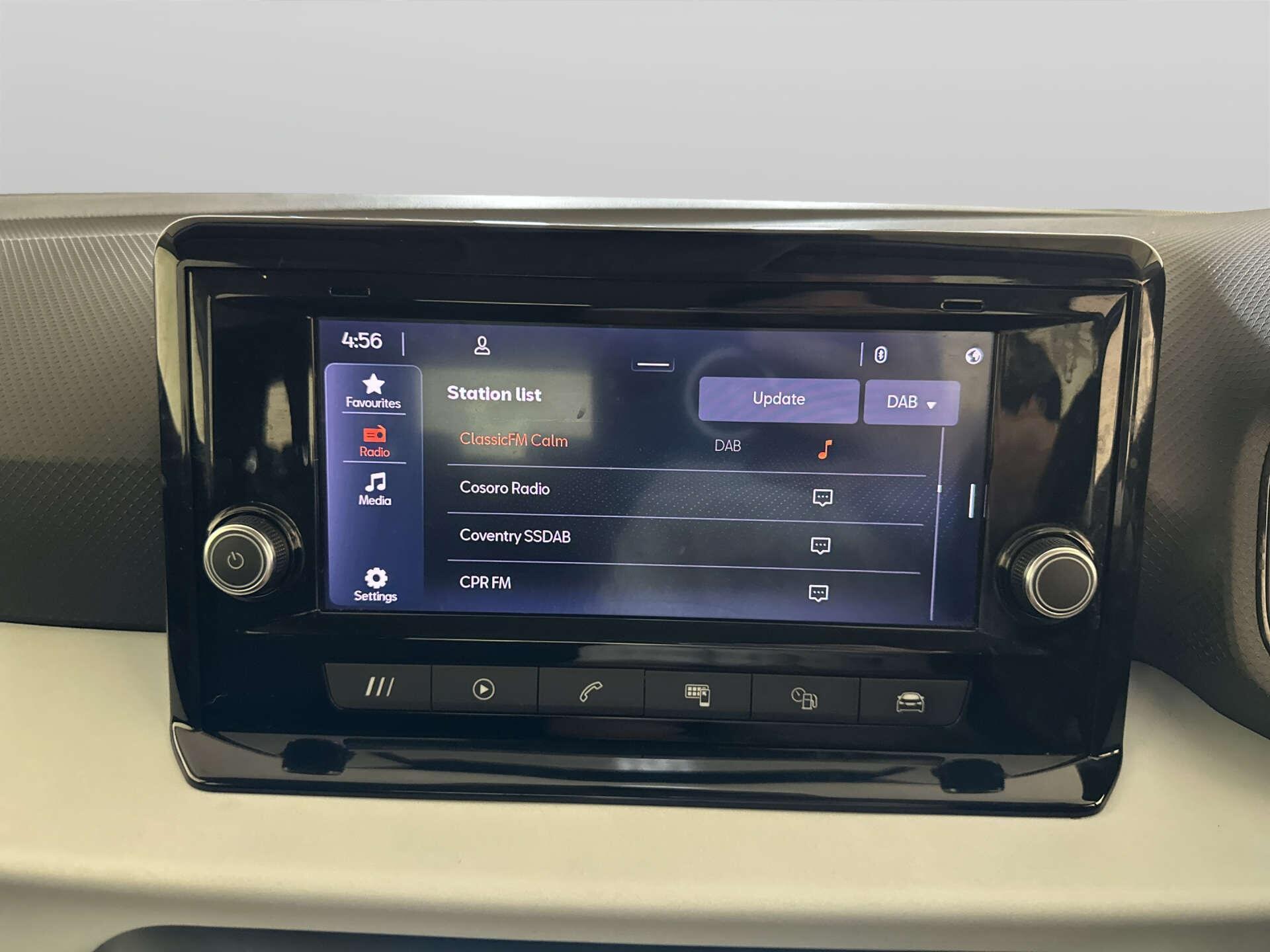 2023 SEAT Arona thumbnail 23
