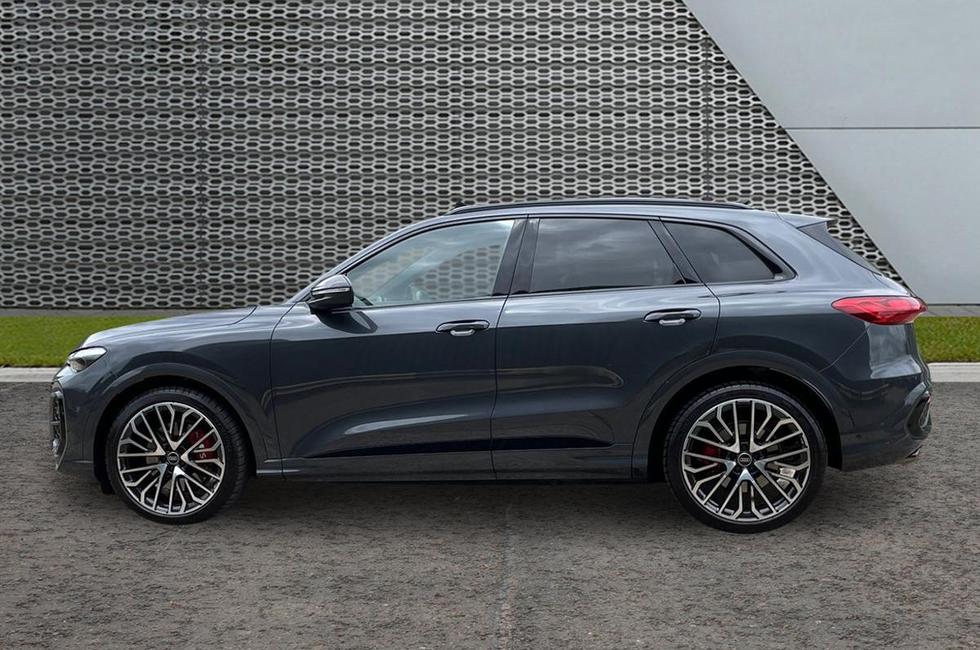 Audi Q5 Photo at-7421dc7848da4a7292ea6dc141b1cf42.jpg