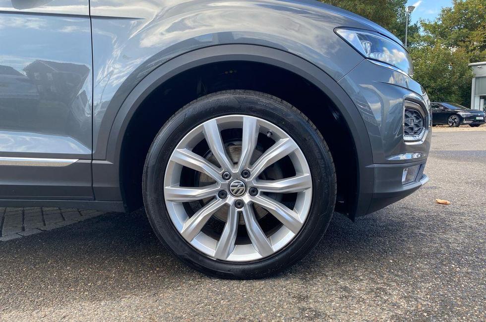 Volkswagen T-roc Photo at-7434305cc57747eca487e203580bbcf2.jpg