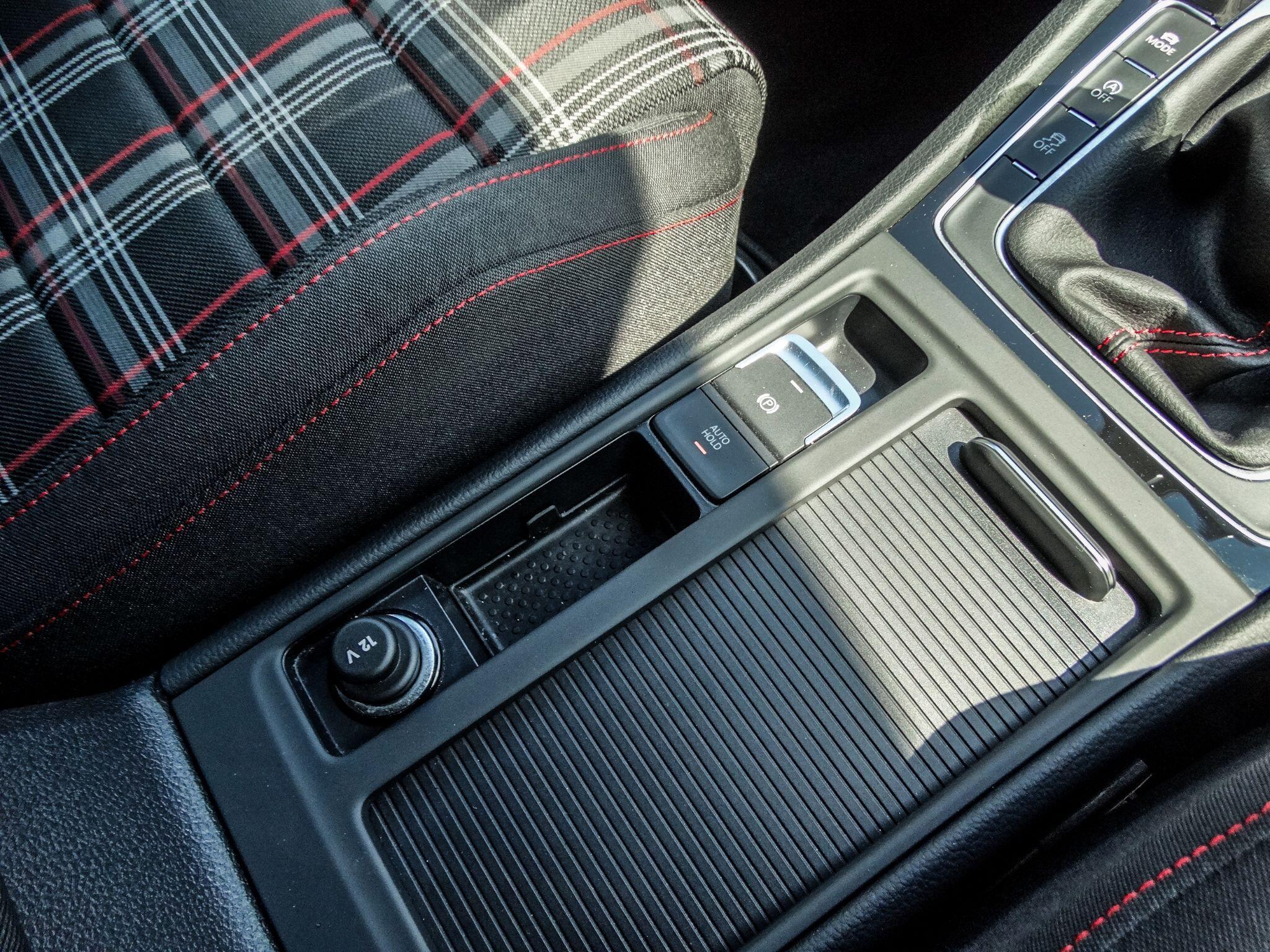Volkswagen Golf 2.0 TSI GTI Performance Euro 6 (s/s) 5dr — photo 33