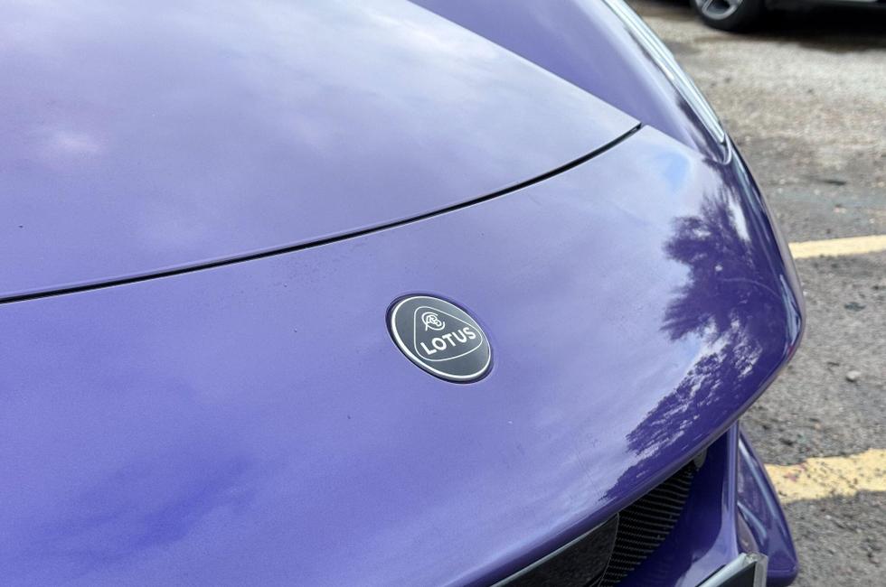 LOTUS Emira Photo at-746a1d61fd6a418eaf9096a75f33ae87.jpg