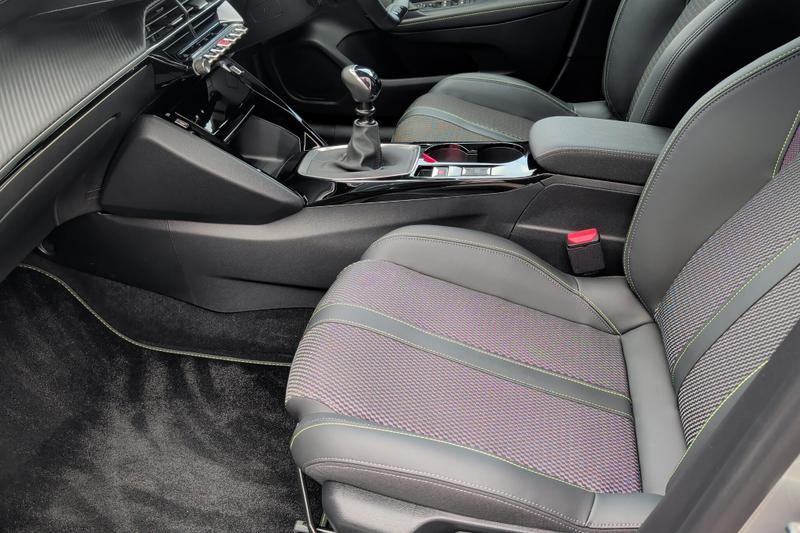 Used Peugeot 208 KJ73YTS 37