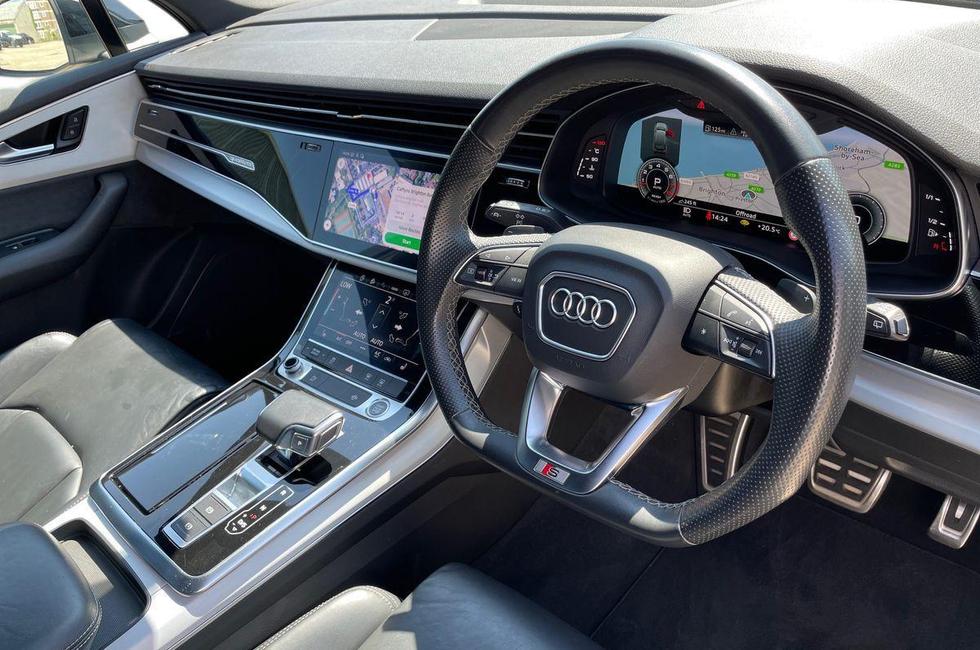 Audi Q7 Photo at-74783670b6574527bf464aa907a674ee.jpg