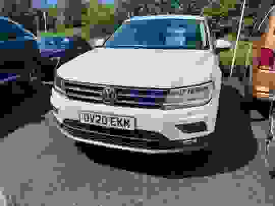 Volkswagen Tiguan Allspace Photo at-74816a0299014ee59c2e396a2d99e07c.jpg