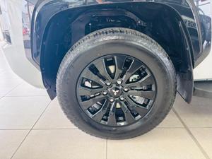 Mitsubishi L200 Photo 9