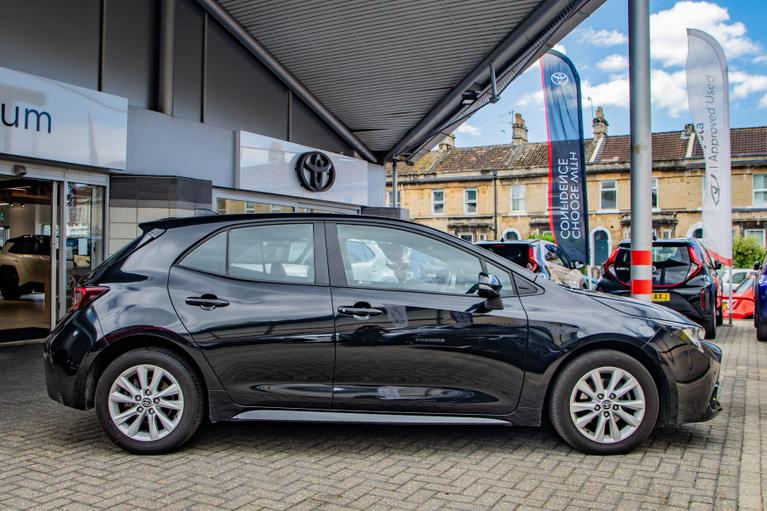 Used Toyota Corolla VU73WKJ 5