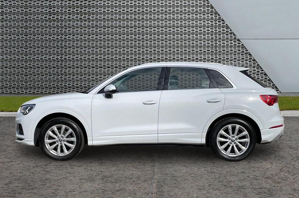 Audi Q3 Photo at-74e766fa2e0f40e4948855d6cfa52c0a.jpg