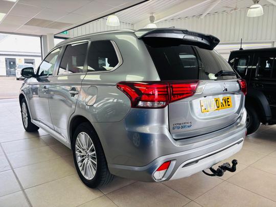 Mitsubishi Outlander Photo at-7509b2f28ad840cab6dce2f99df391f2.jpg