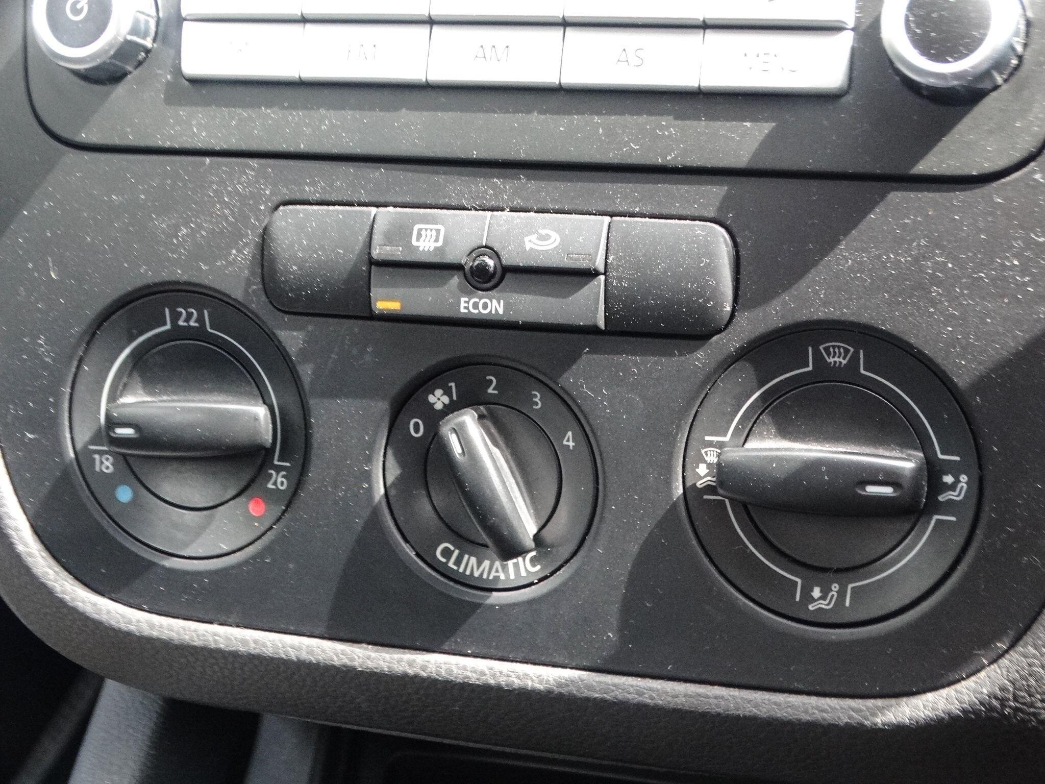 Volkswagen Golf 1.4 TSI GT 5dr — photo 23