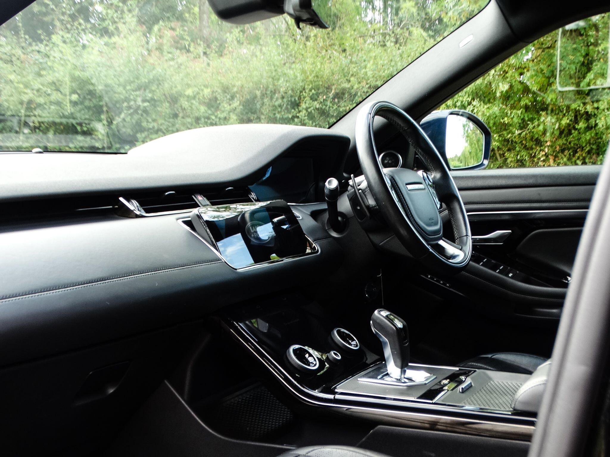 Land Rover Range Rover Evoque 2.0 P250 MHEV R-Dynamic HSE Auto 4WD Euro 6 (s/s) 5dr — photo 15