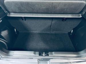 Suzuki Swift Photo 20