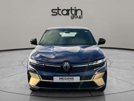 Renault Megane E-Tech Photo at-755914feda4640f98097e49116bf7284.jpg