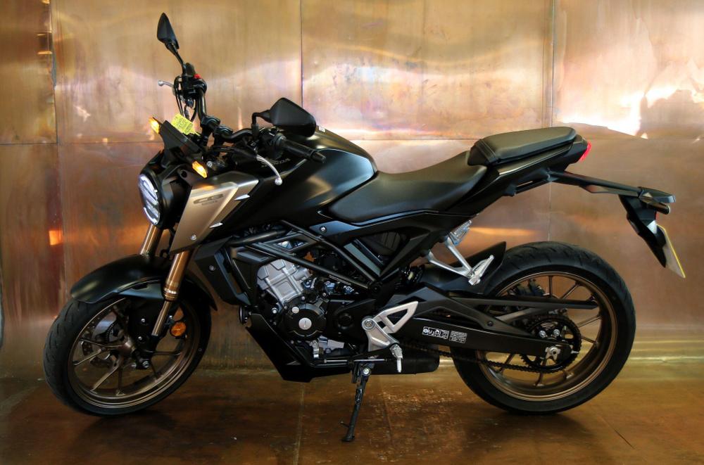 Honda CB125R Photo at-7576e3271ec344b69fb240adcd185d3a.jpg