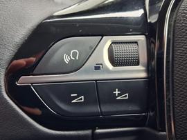 Peugeot E-208 Photo 17