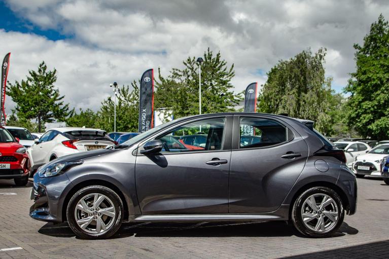 Used Toyota Yaris VN75RLV 18