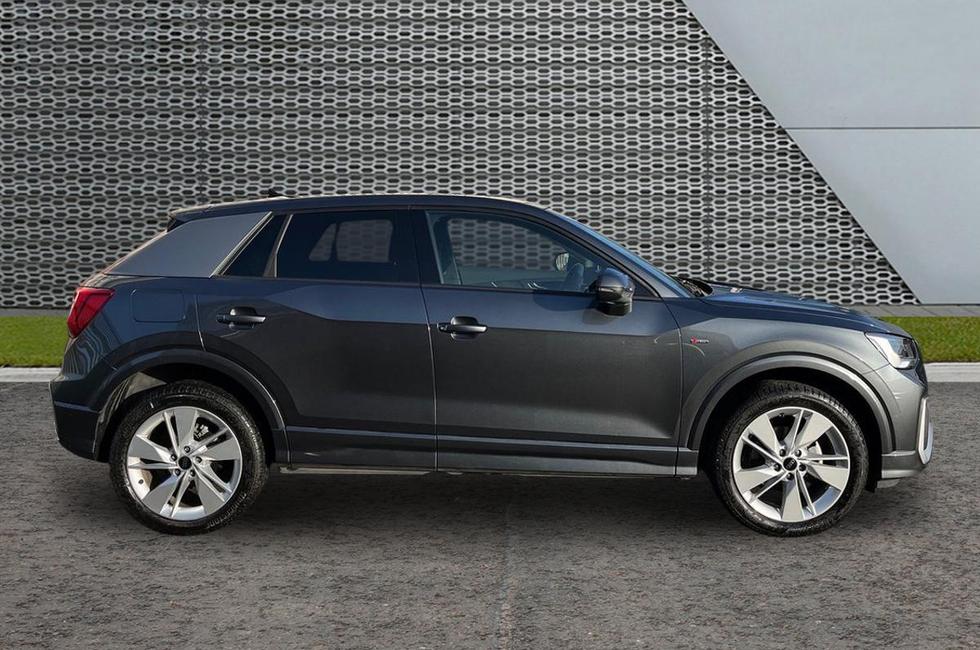 Audi Q2 Photo at-758e5897f79a49f6bc2dd433e7afe2fd.jpg