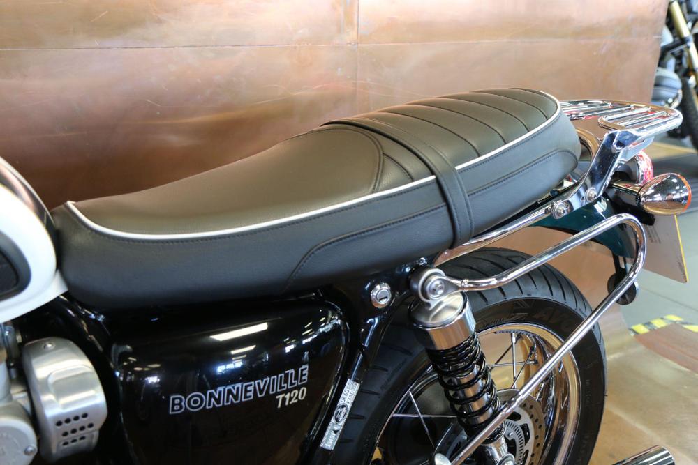 TRIUMPH Bonneville T120 Photo at-759b62c38de44b65971d85b889149b1f.jpg