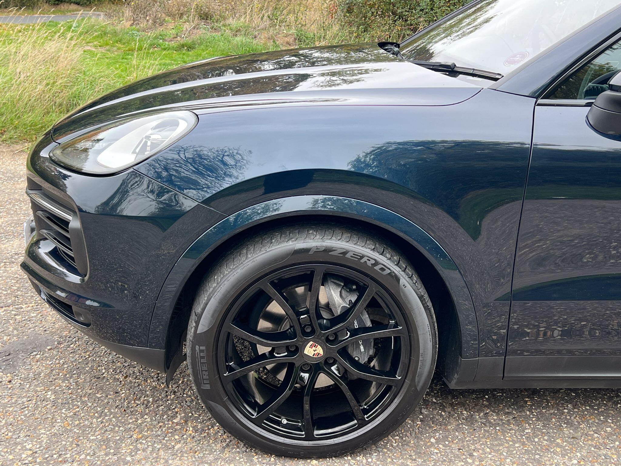 Porsche Cayenne 3.0T V6 TiptronicS 4WD Euro 6 (s/s) 5dr — photo 5