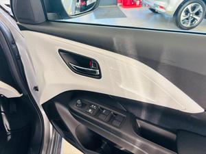 Suzuki Swift Photo 28