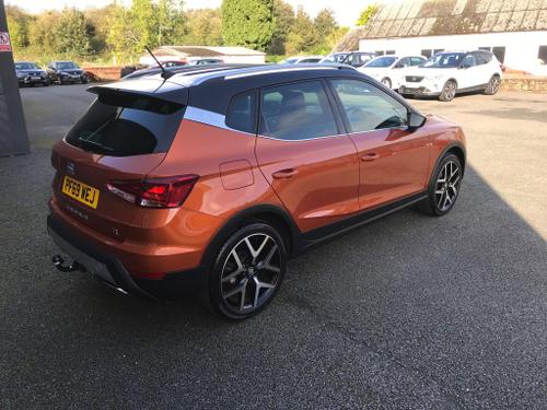SEAT Arona Photo at-765698453d1f4c2caae08f9a95efeb15.jpg