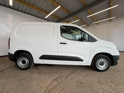 Vauxhall COMBO Photo at-765a7ca1debd4309b4337893a818c1aa.jpg