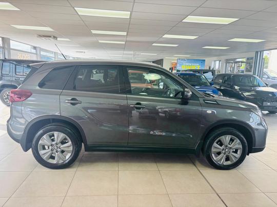 Suzuki Vitara Photo at-765eb6554b224fd5bd0241c7e56b8dcb.jpg