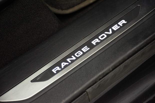 Land Rover RANGE ROVER VELAR Photo at-767f22d4ab864a998ad59a0ec4e691fd.jpg