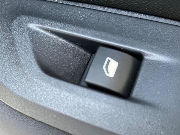 Used Peugeot 2008 MD22HNB 28