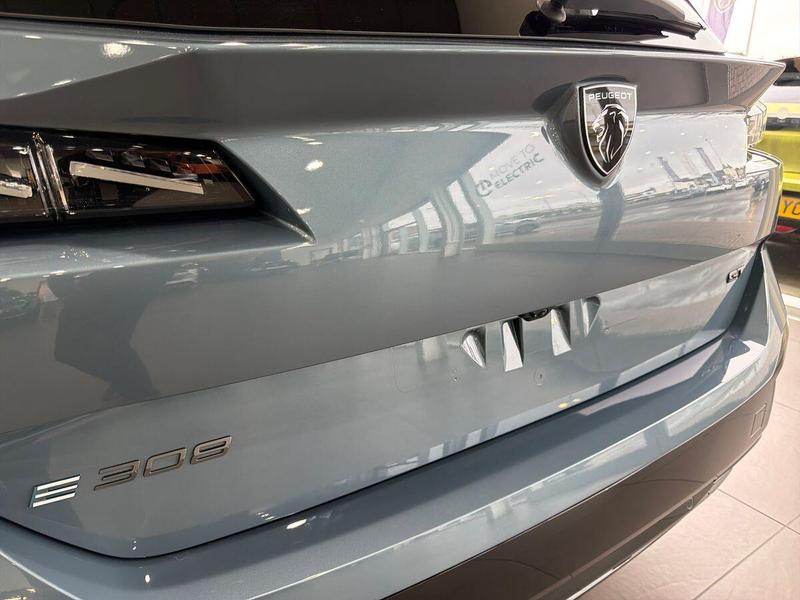 Used Peugeot E-308 SW 202602109822589 28