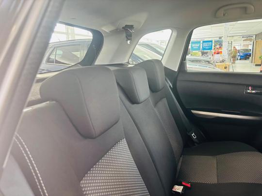 Suzuki Vitara Photo at-76e52fb32fd74b55b4ab9970fee2c3de.jpg