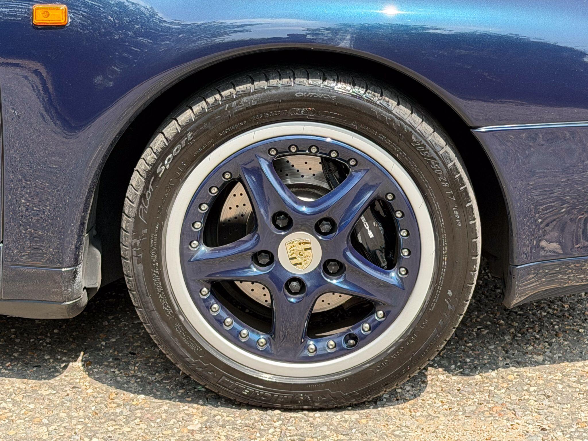 Porsche 911 3.6 993 Targa 2dr Petrol Automatic (285 bhp) — photo 5