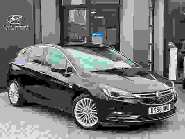Used 2018 Vauxhall Astra 1.6i Turbo GPF Elite Nav Euro 6 (s/s) 5dr Black at West Riding