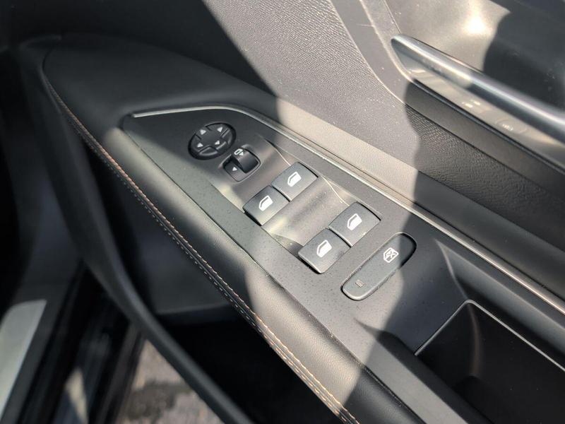 Used Peugeot 3008 NV17ETT 18