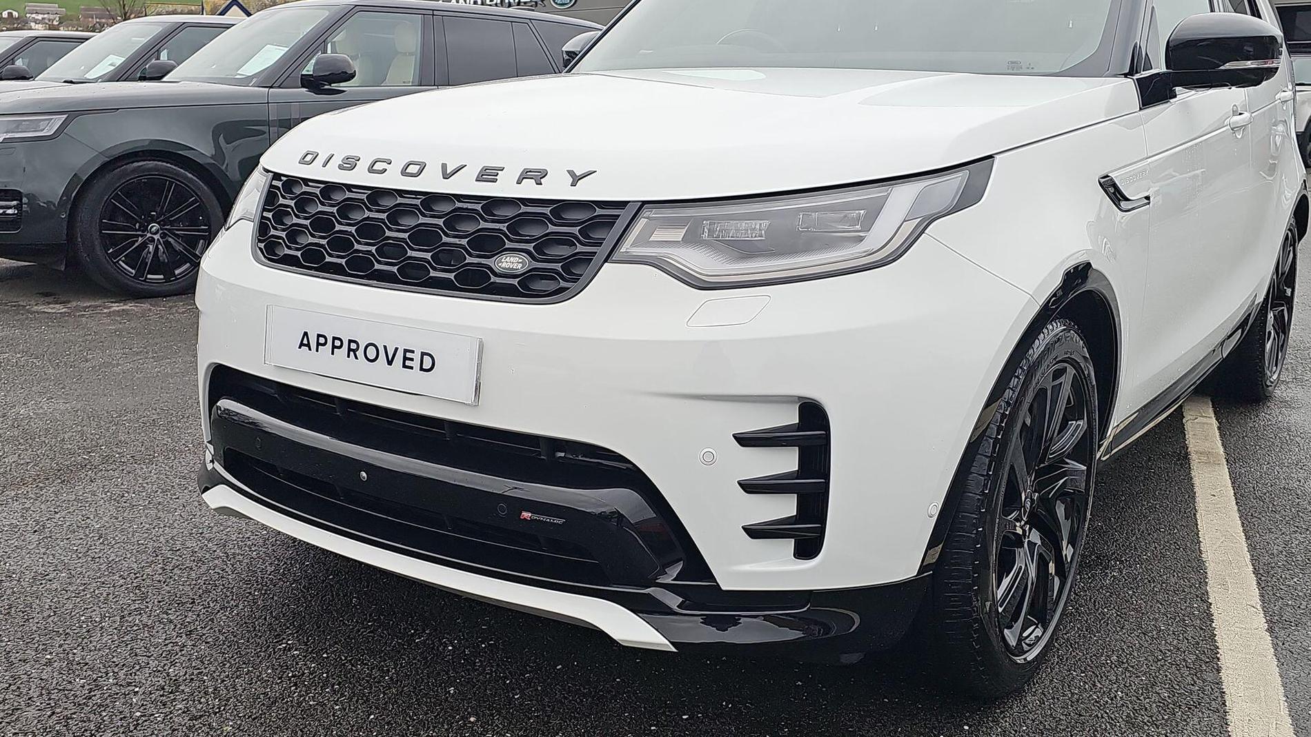 Land Rover Discovery Photo at-775a8af66d954b9281082e4dc5c1a751.jpg
