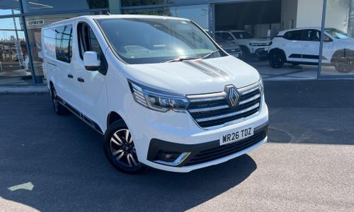 Used 2025 Renault Trafic 2.0 dCi Blue LL30 Extra Sport Crew Van Auto L2 H1 Euro 6 (s/s) 6dr White at Staceys Motors