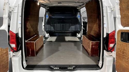 Mercedes-Benz Vito Photo at-77afd6d236254feaa587efee6ff285f8.jpg