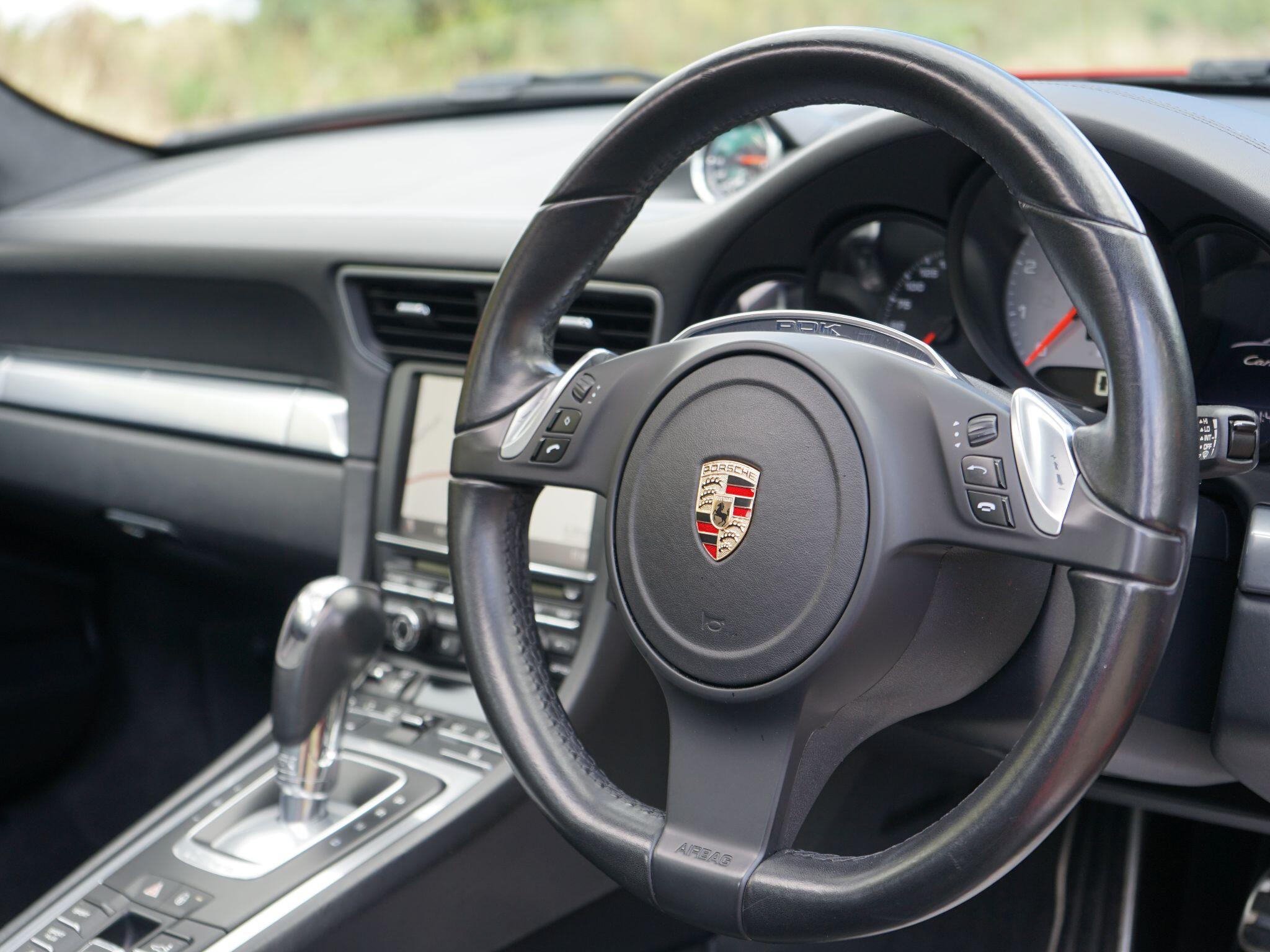 Porsche 911 3.8 991 Carrera S PDK Euro 5 (s/s) 2dr — photo 24
