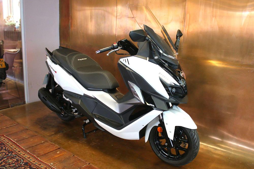 SYM Cruisym 125 Photo at-77c70cc913494179bb6b5f8684405ed5.jpg