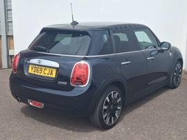 MINI Hatch Photo 6