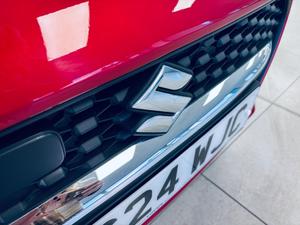 Suzuki Swift Photo 11