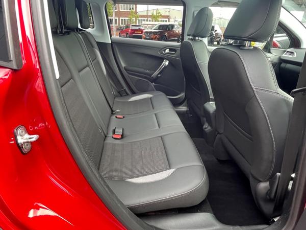 Used Peugeot 2008 BV67AKO 19