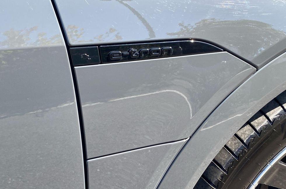 Audi Q8 Photo at-7833ce5138384993b987eee8309e5b80.jpg