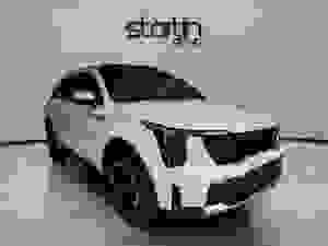  Kia Sorento 1.6 h T-GDi 4 Auto AWD Euro 6 (s/s) 5dr White Pearl at Startin Group