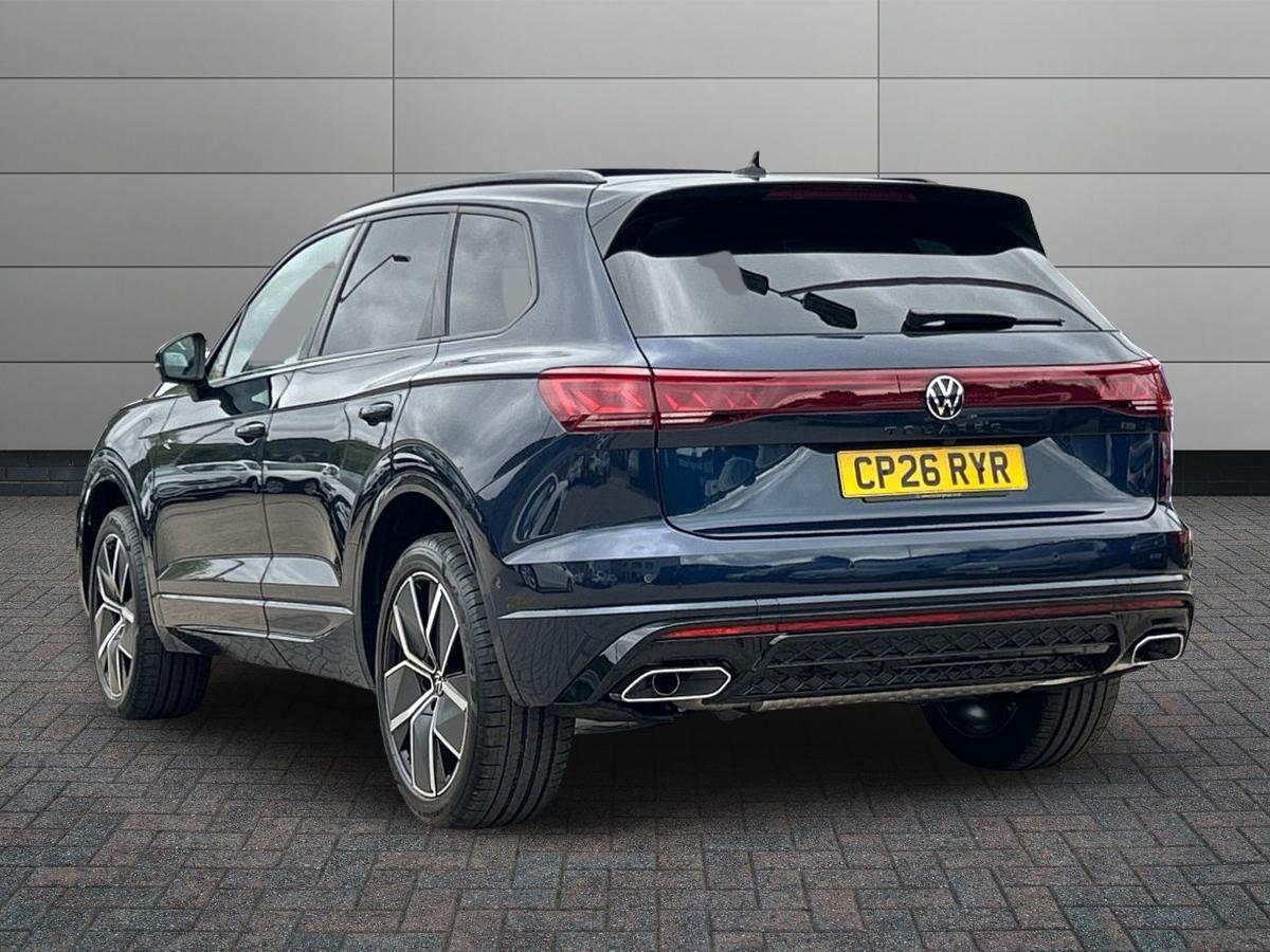 Volkswagen Touareg Photo at-78348423016f433480beb99b3606df56.jpg