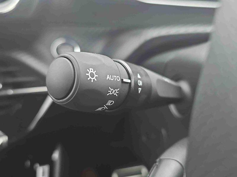 Used Peugeot E-2008 202602109822543 23