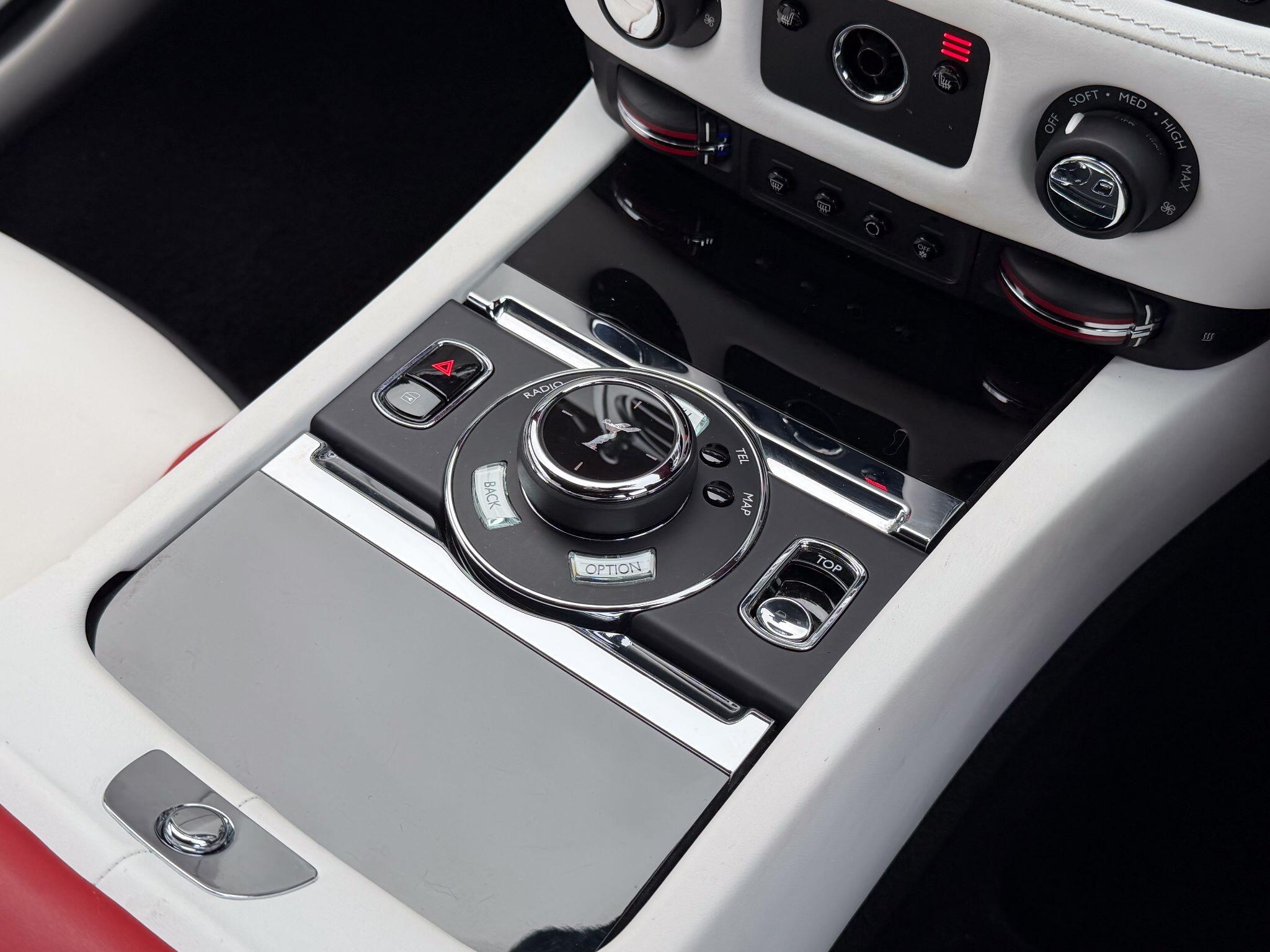 Rolls-Royce Dawn 6.6 V12 Convertible 2dr Petrol Auto Euro 6 (563 bhp) — photo 26