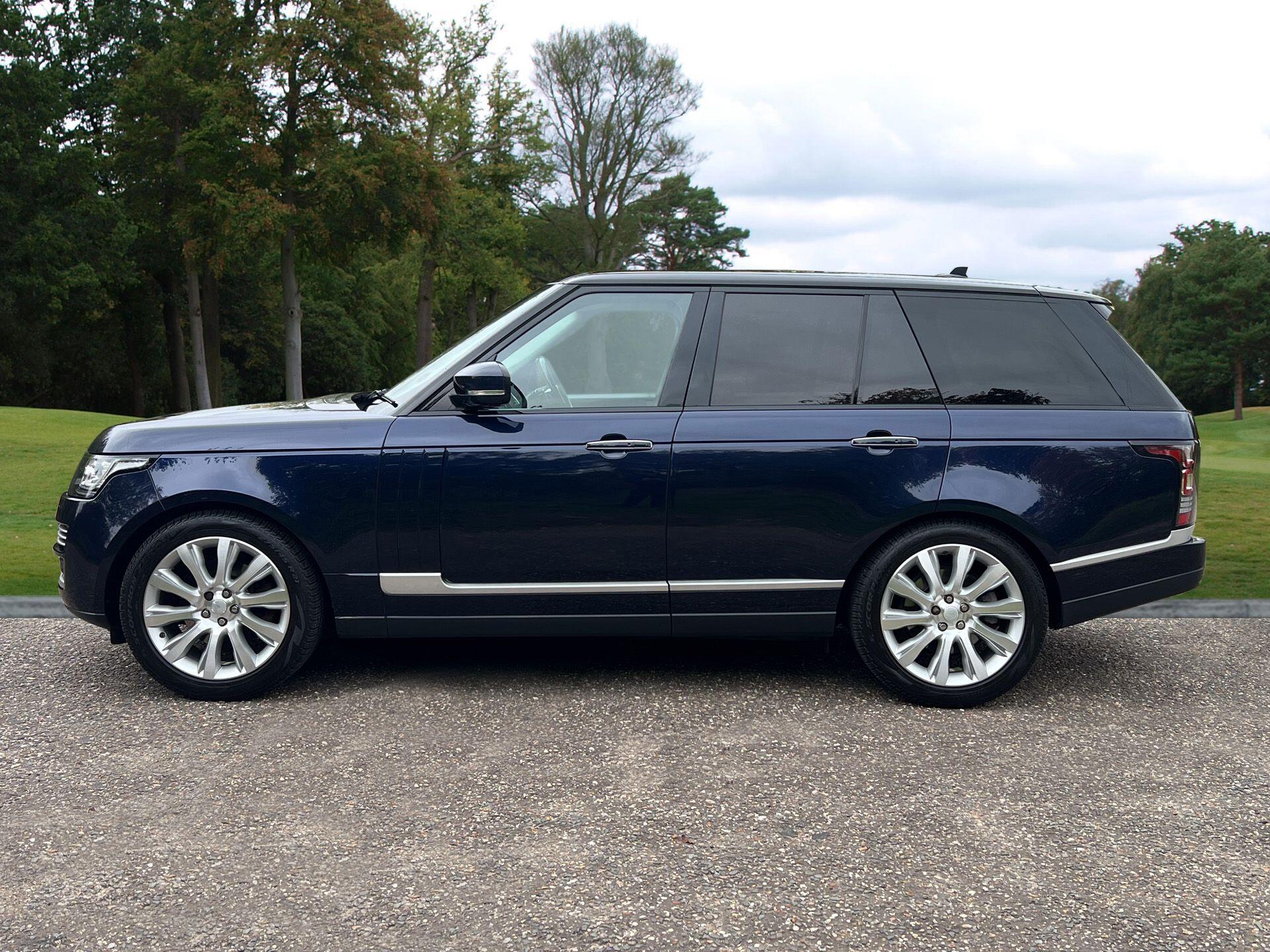 Land Rover Range Rover 3.0 TD V6 Autobiography Auto 4WD Euro 6 (s/s) 5dr — photo 2