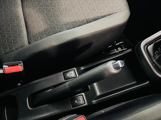 Suzuki Swift Photo at-7898e53c8ebe4098919f8434a3c92a7a.jpg