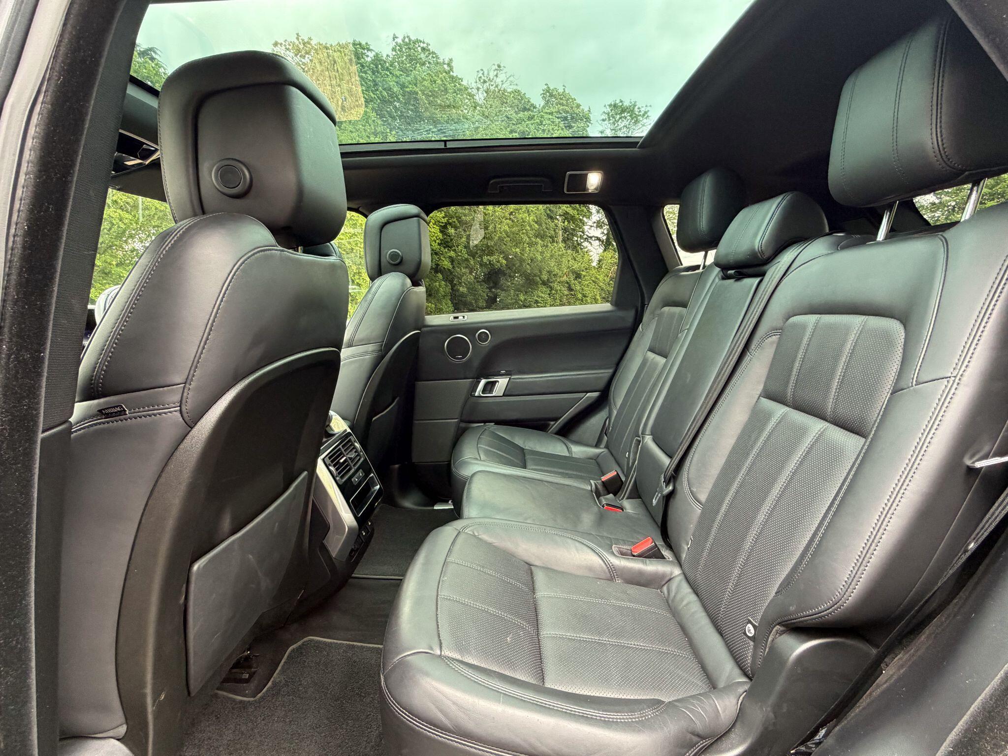Land Rover Range Rover Sport 3.0 D300 MHEV HSE Dynamic Black SUV 5dr Diesel Auto 4WD Euro 6 (s/s) (300 ps) — photo 14
