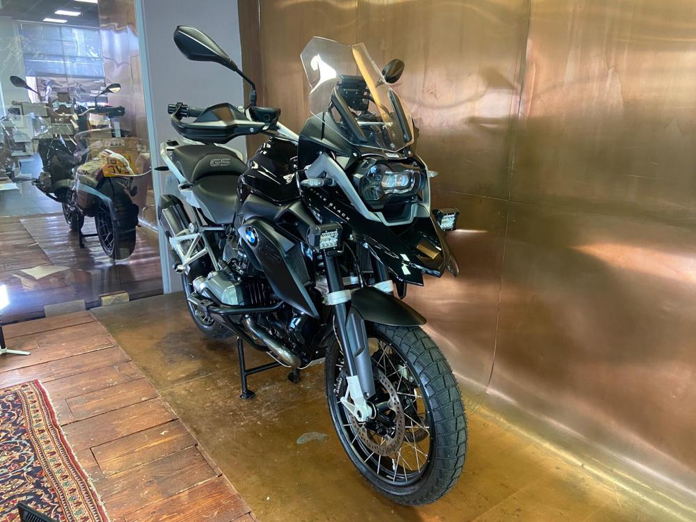 BMW R 1200 GS Photo at-78a1af17e0f940189fee57986ce8d14d.jpg